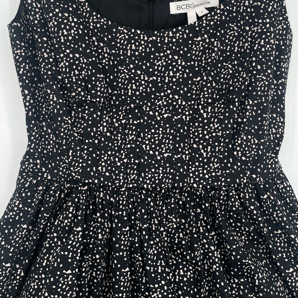 BCBGeneration Women's Black & White Scoop Neck Fit & Flare Mini Dress Size S - Picture 9 of 12